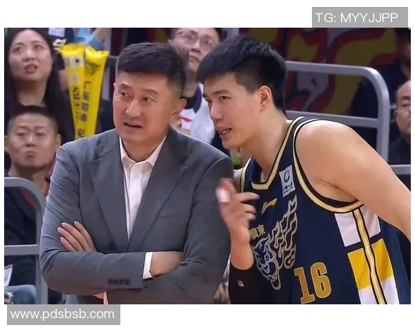 CBA激战上海队对决广东队谁能笑到最后精彩赛事即将上演 CBA激战上海队对决广东队谁能笑到最后精彩赛事即将上演