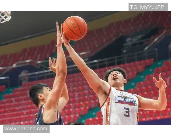 南京篮球队在世界锦标赛中以87分稳居积分榜首位,展现强劲实力 南京篮球队在世界锦标赛中以87分稳居积分榜首位,展现强劲实力