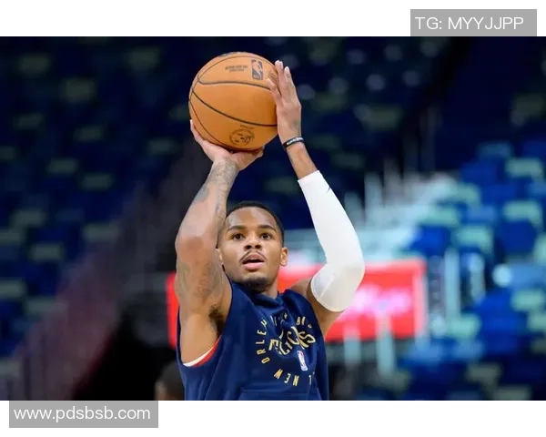 德章泰穆雷带领球队奋勇争先展现出色篮球才华与领导力 德章泰穆雷带领球队奋勇争先展现出色篮球才华与领导力