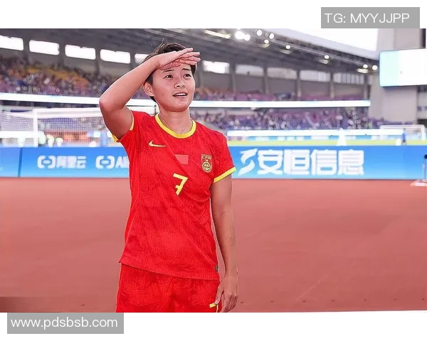 广州网球队以100分领跑挑战赛积分榜展现强劲实力和团队合作精神